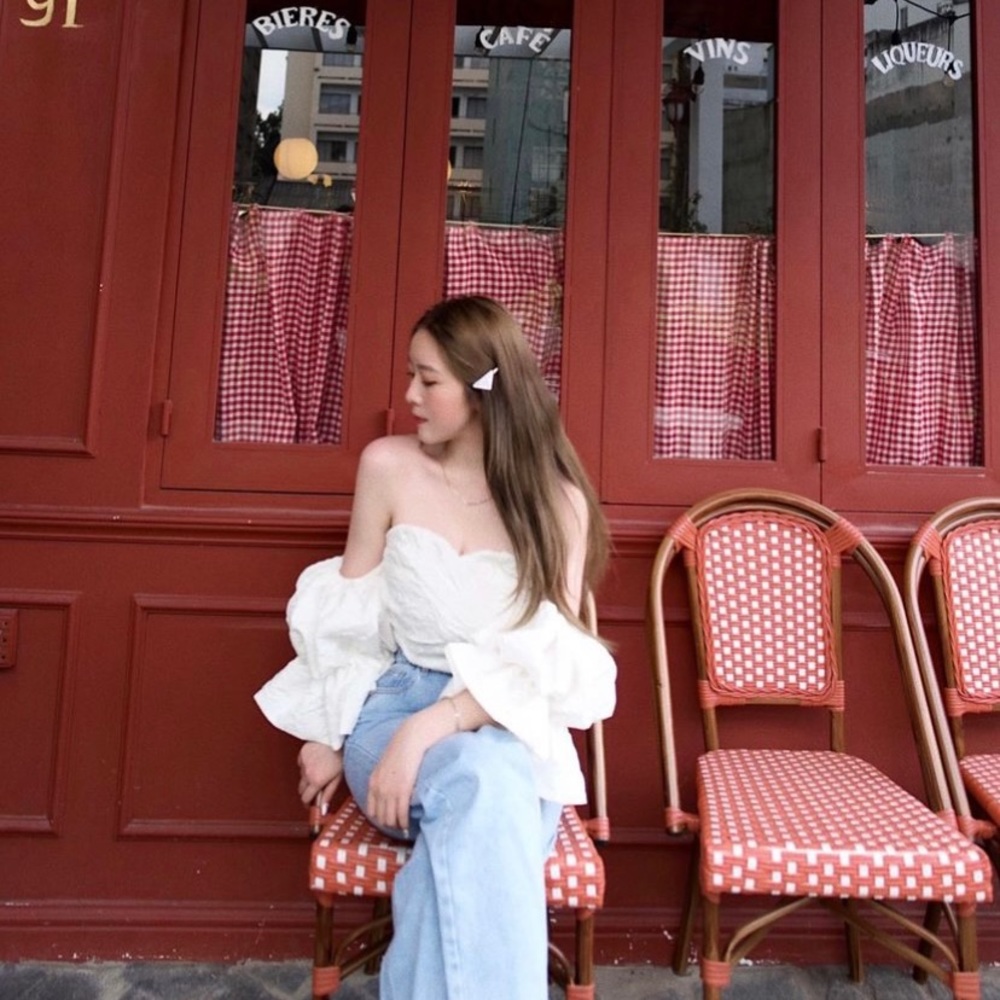 Off-shoulder top ( new 99%)
